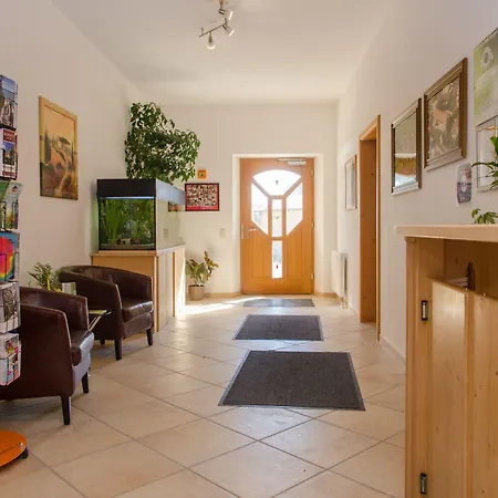 מלון Hotel-cafe Hanfstingl