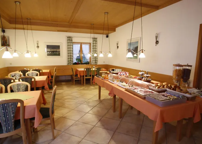 Hotel-cafe Hanfstingl מלון 3*