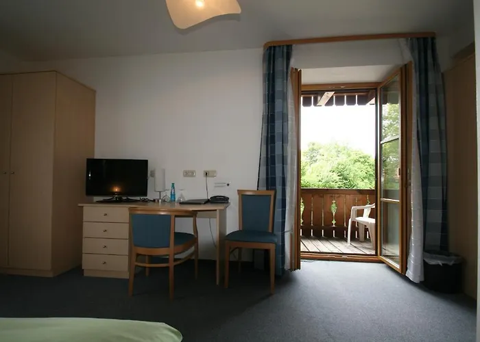 מלון Hotel-cafe Hanfstingl