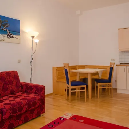 Hotel Hotel-cafe Hanfstingl 3*