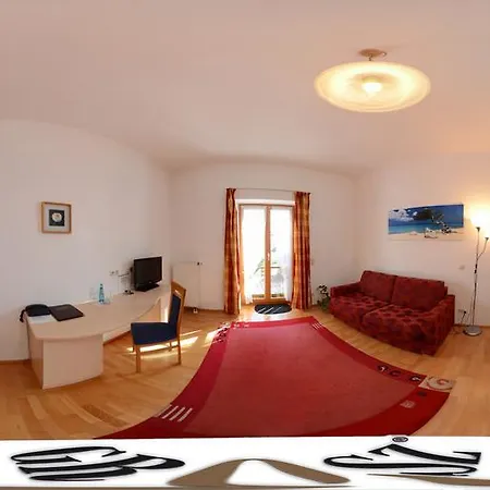 Hotel-cafe Hanfstingl 3*